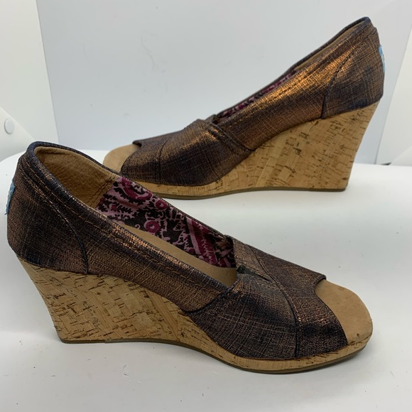 Toms Copper Metallic Open Toe Espadrilles sz 7 - Picture 3 of 7